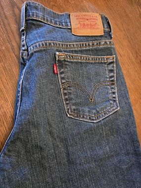 Levi's Vintage Nouveau Stretch Cropped Jeans Sz 6 Mis. 23" Inseam, 33" Waist